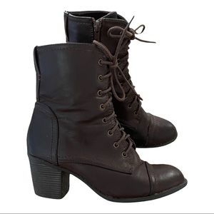 Brown womens boots size 7
